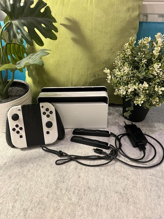 Sprzedam Nintendo OLED