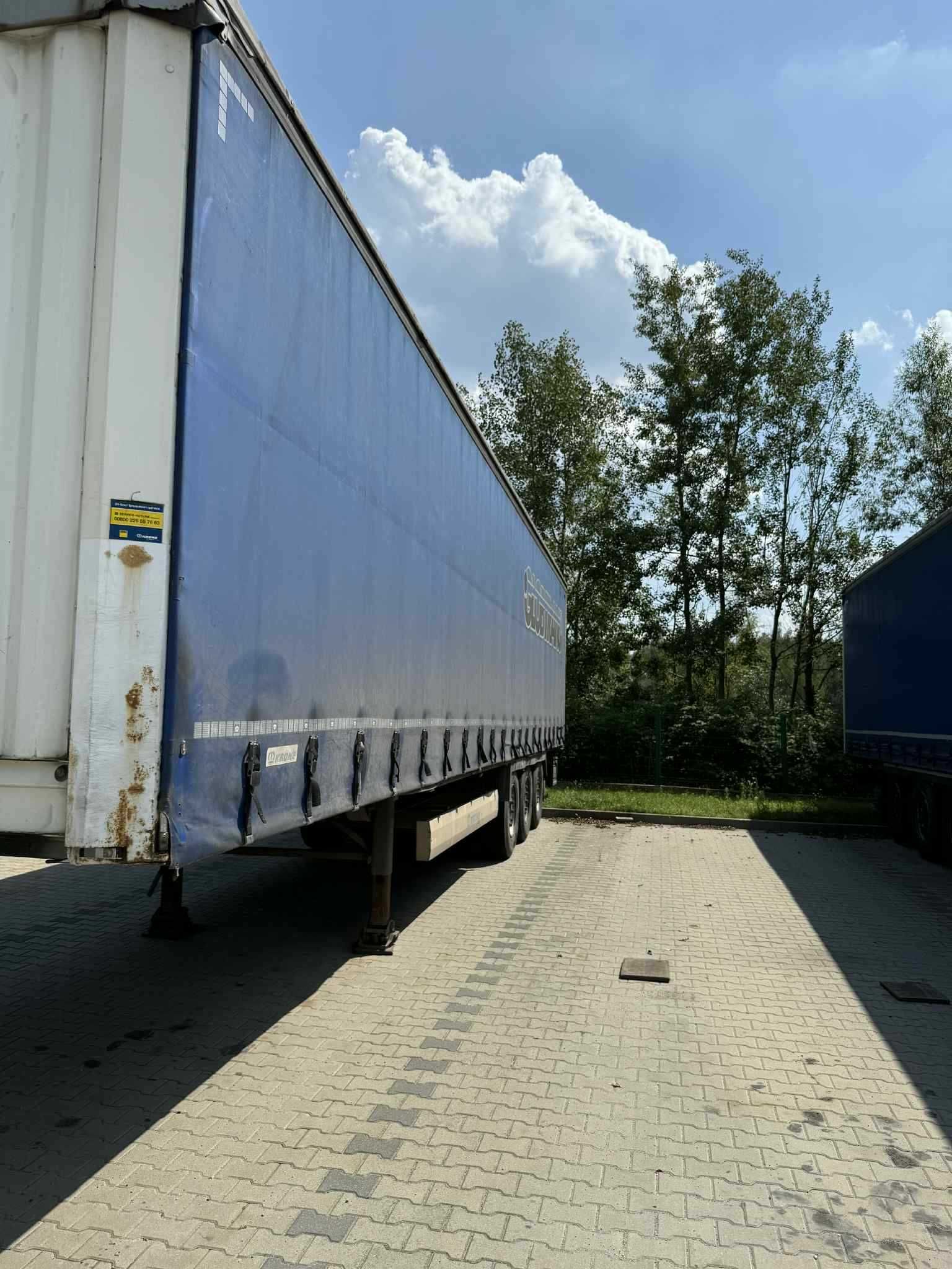 Naczepa Marki Krone firanka
