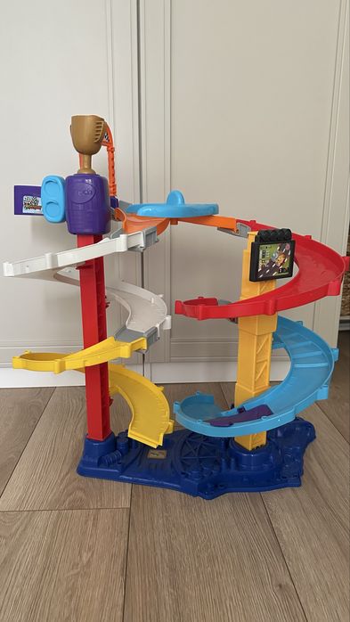 Wielki tor wyścigowy tut tut autka vtech