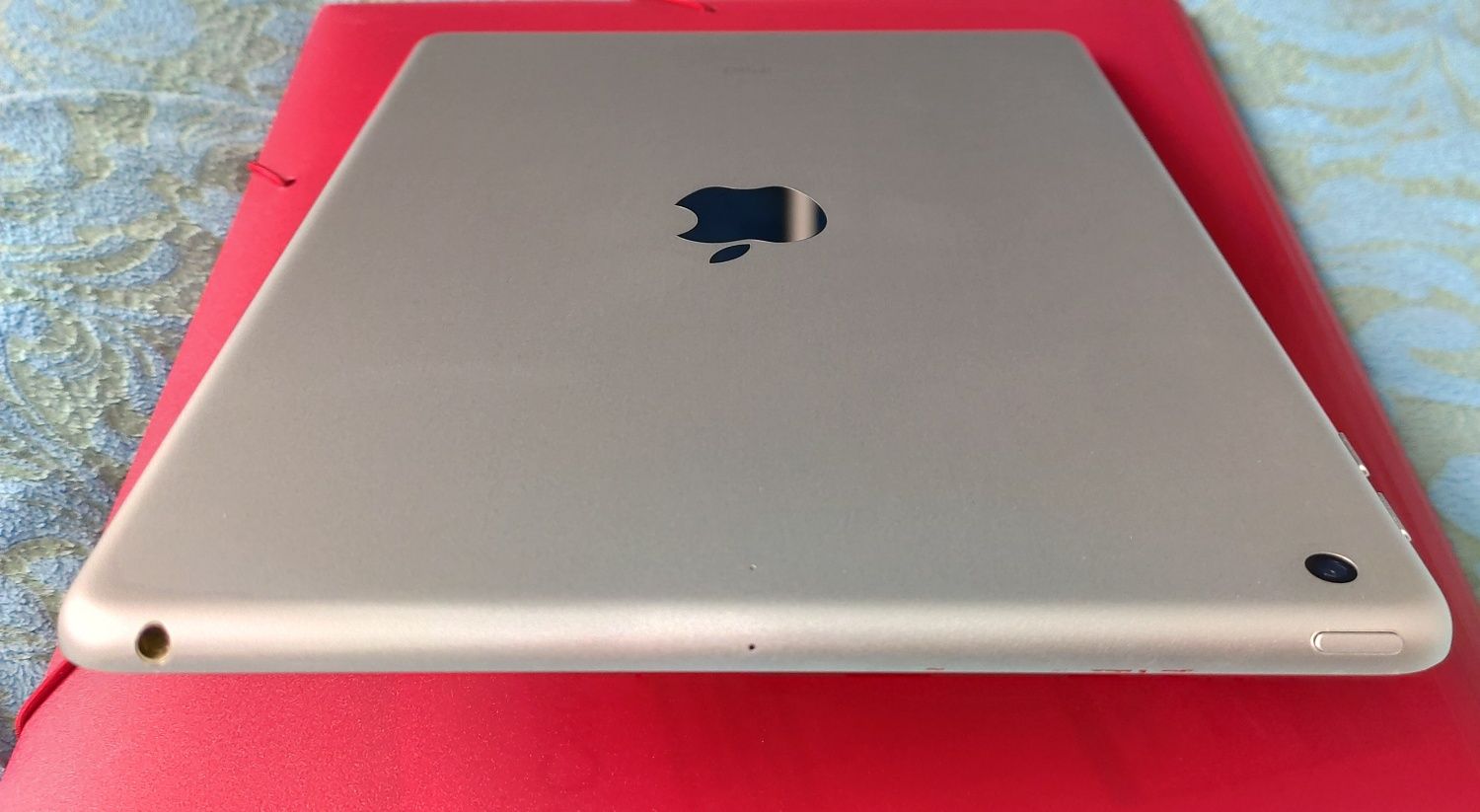 iPad 5  9.7 WiFi 32ГБ