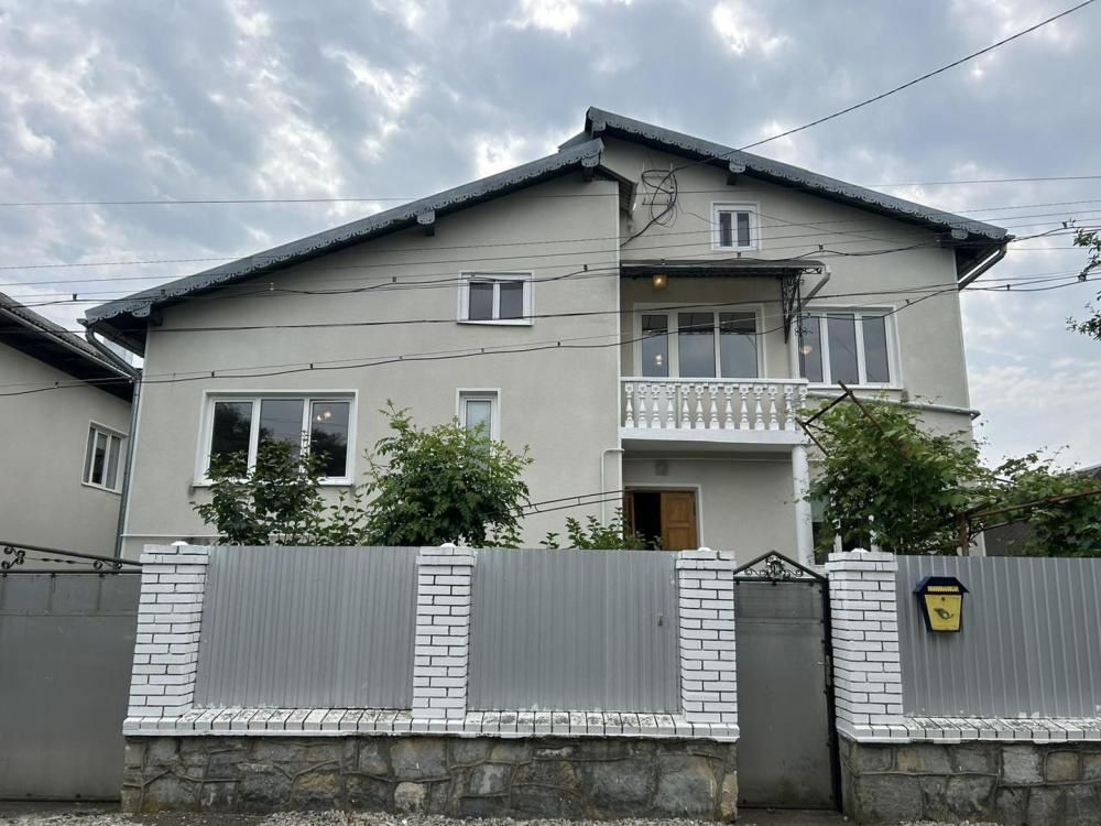 Продається жилий будинок на Пстрака в Коломиї!