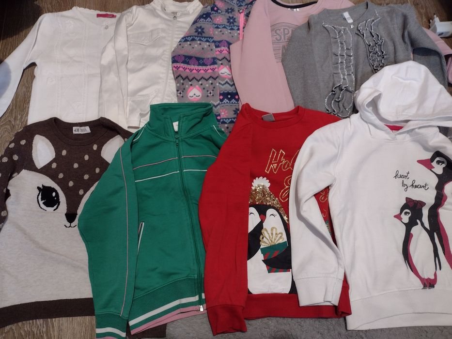 Zestaw bluz i swetrów 6-7 lat