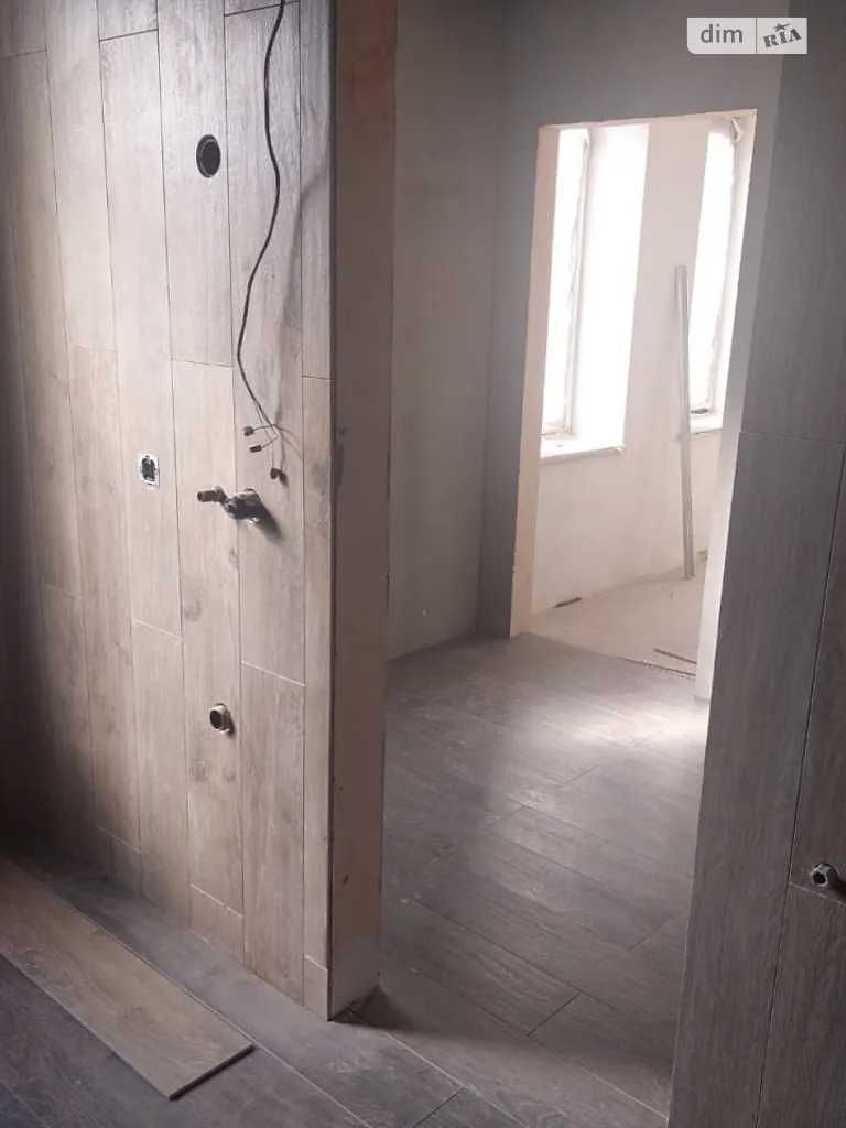 Продаж 3 поверхового будинку з опаленням 82 кв. м, 4 кімнати