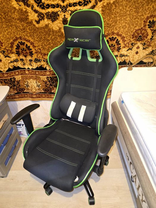 Игровое кресло apex racer