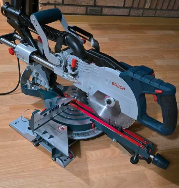 Piła ukosowa Bosch Professional GCM 8 SJL PRAWIE JAK NOWA!