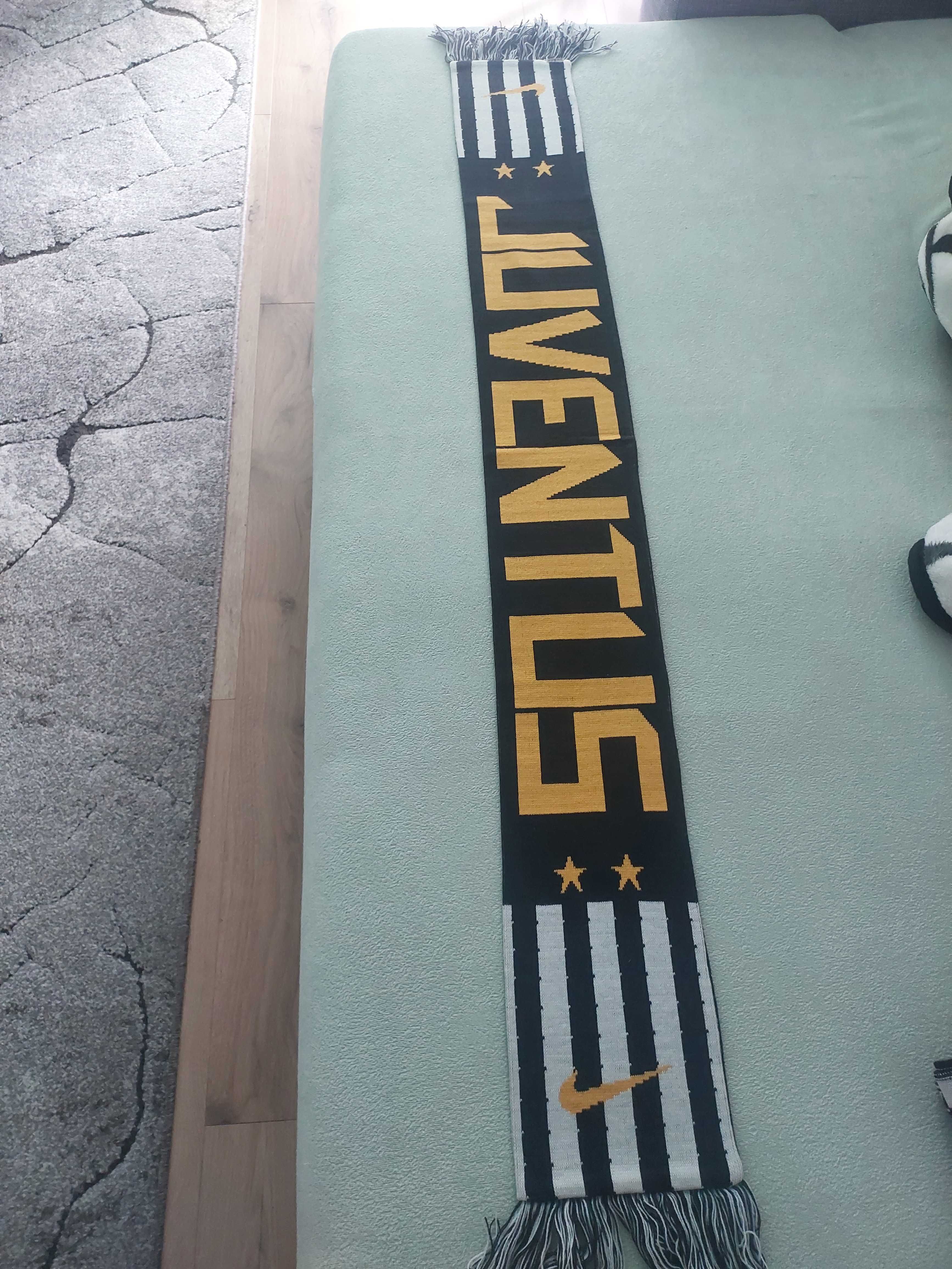 Szalik  Juventusu