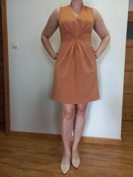 Piękna, brązowa, elegancka sukienka wizytowa roz. 40, marki Closet