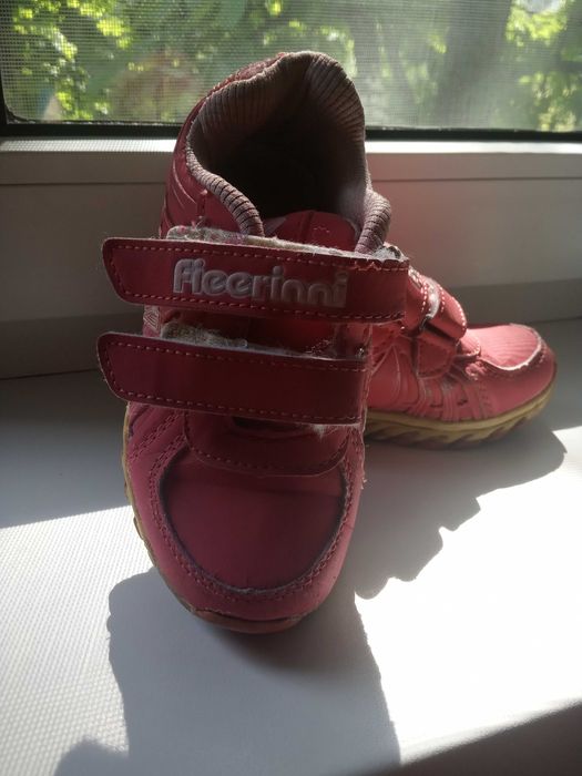 Кроссовки для девочки,размер-27.