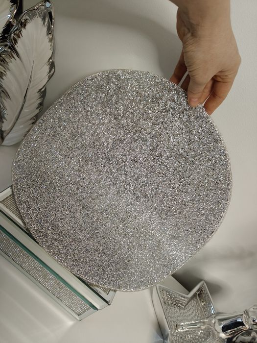 Srebrna okrągła podkładka z kryształków Glamour