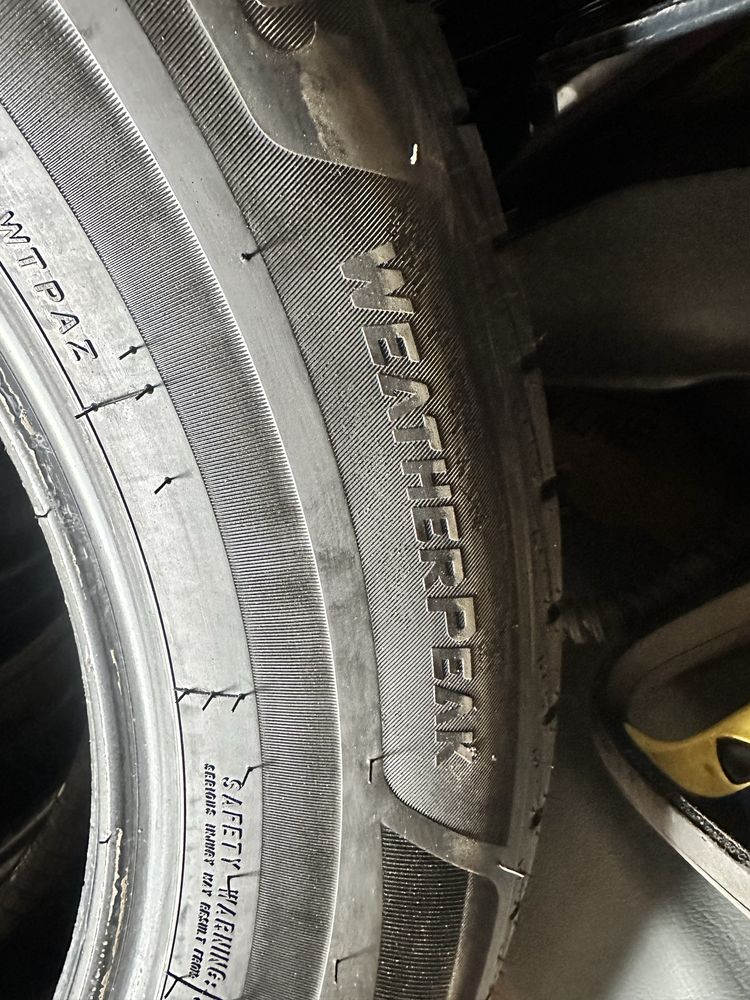 Всесезонна резина Bridgestone 235.60 r18