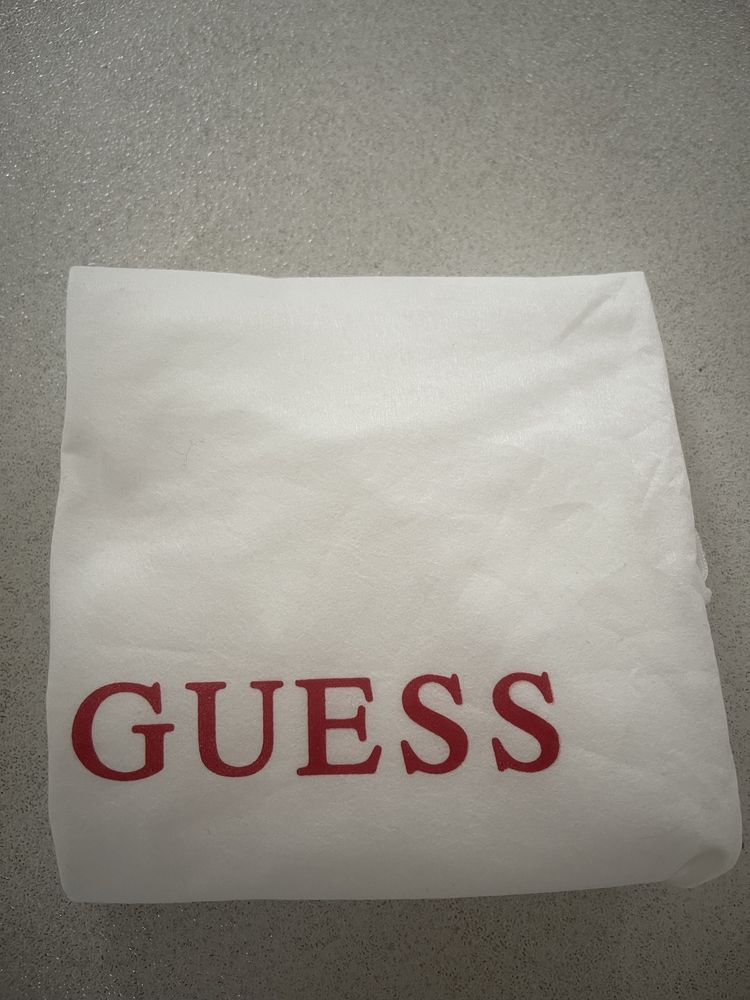Duzy worek przeciwkurzowy Guess