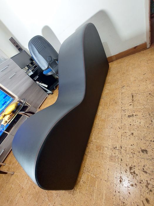 Sofá Poltrona. Apimenta o seu casamento, e quebra a rotina comprando..