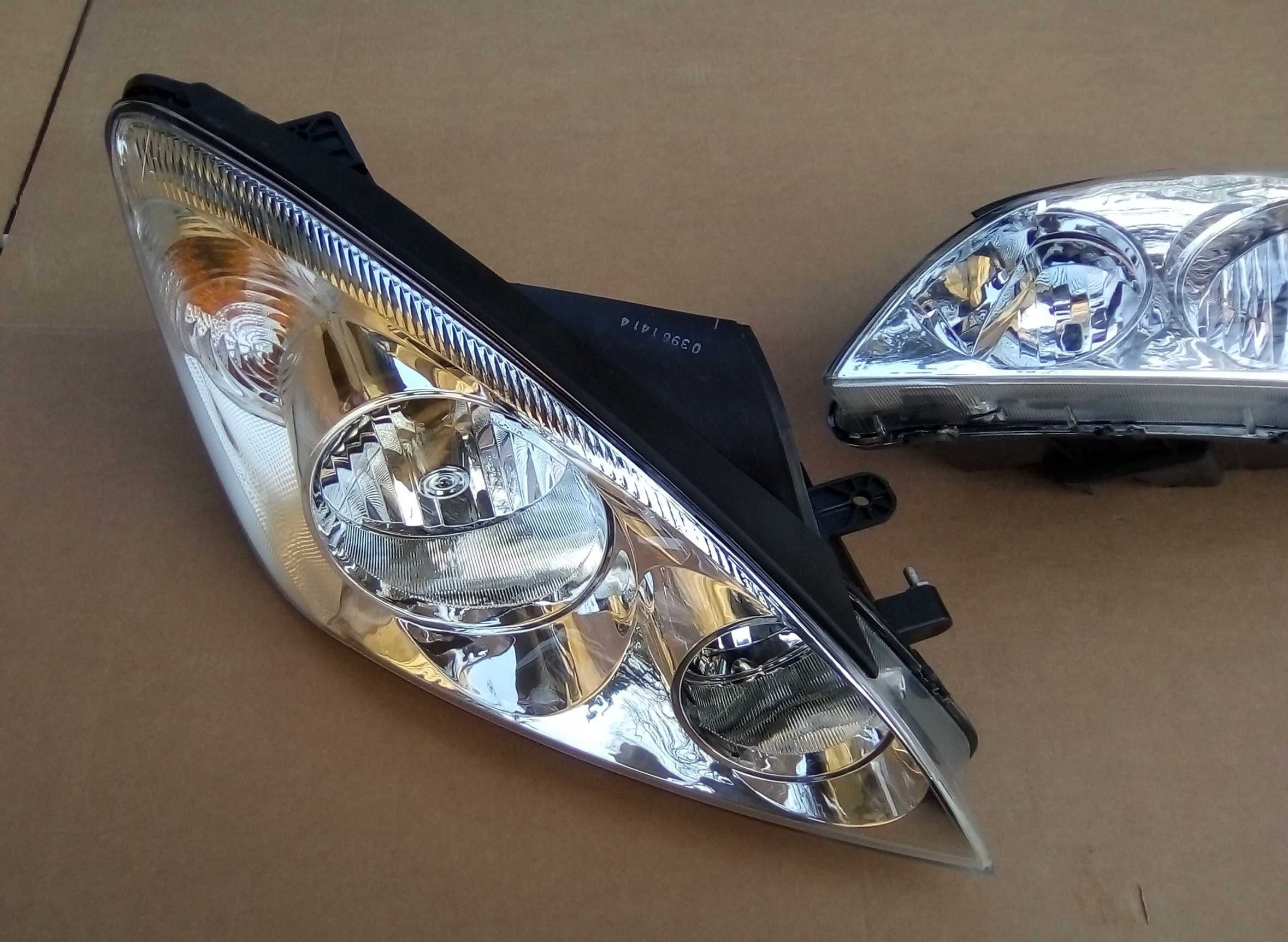 KIA CEED 06-09 lampa przednia lewa + prawa NOWE