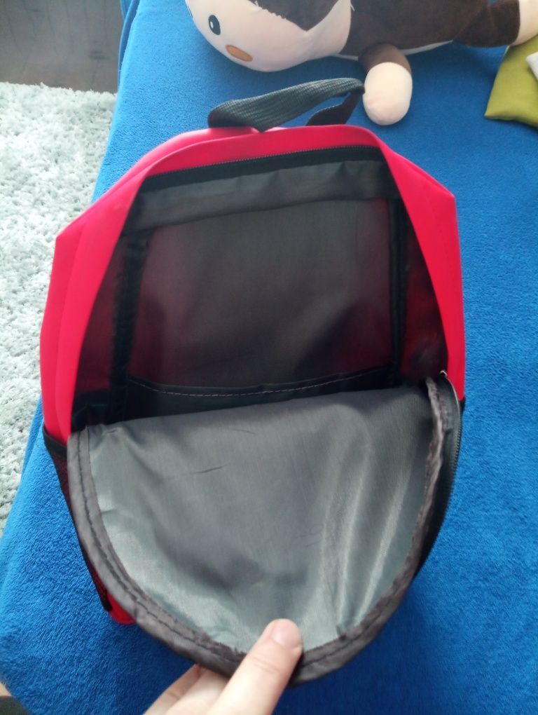 Рюкзак дитячий в нормальному стані червоний