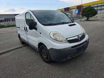 Opel vivaro   2.0d  Posiadam  inne  auta  z  włoch  całe  i uszkodzone