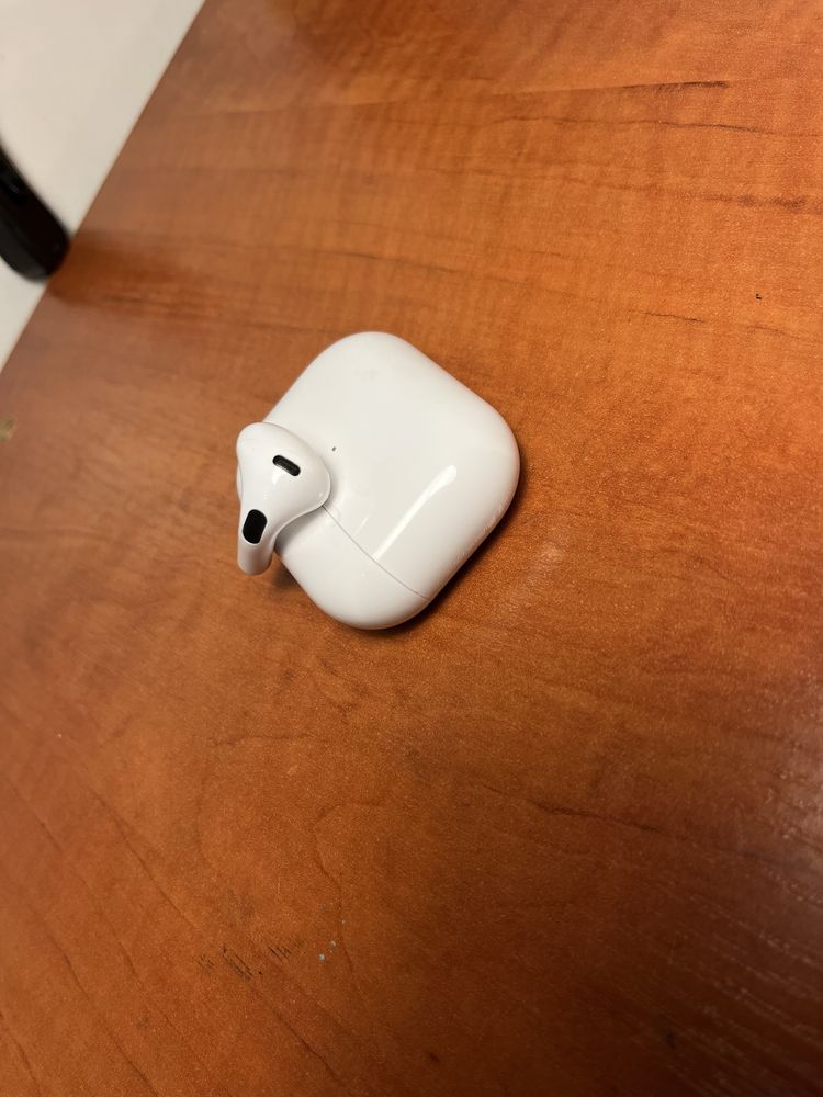 AirPods 3 w dobrym stanie