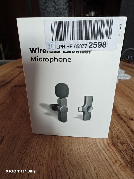 Bezprzewodowy mikrofon krawatowy