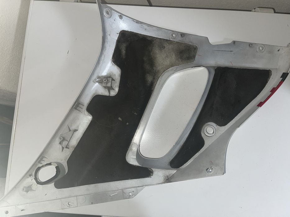 Carnagem lado esquedo Yamaha r6 99’02