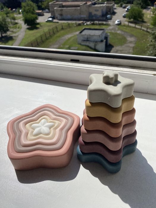 Дитячі силіконові пірамідки сортери