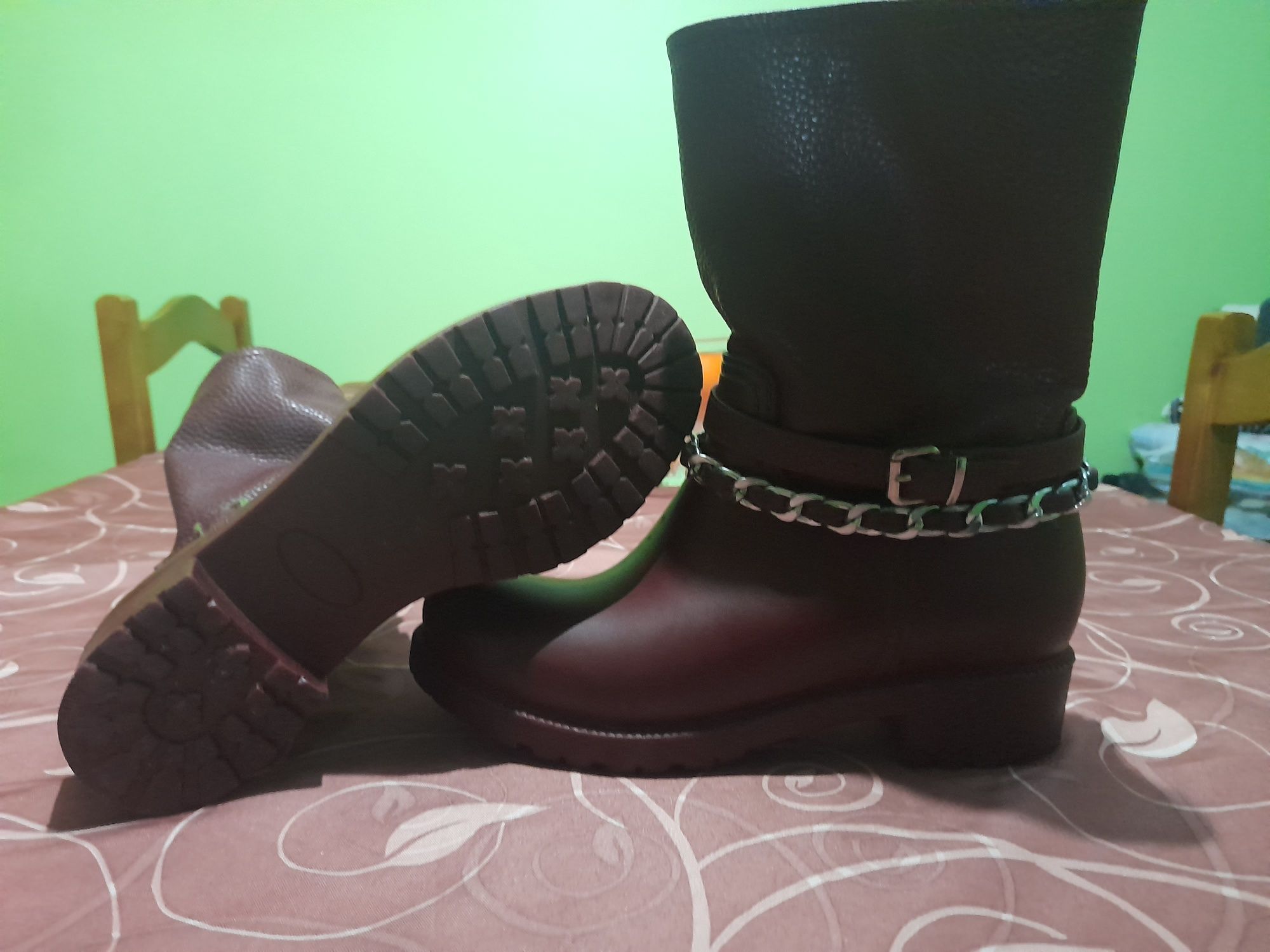 Botas tamanho 37