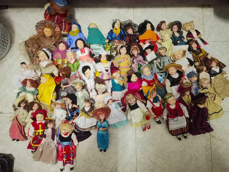 Bonecas de Louça