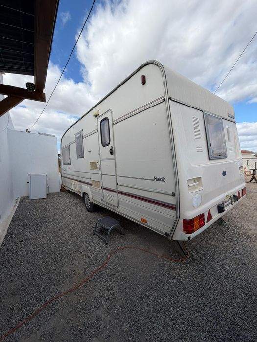 Caravana Bailey Mosselle 5 camas impecável