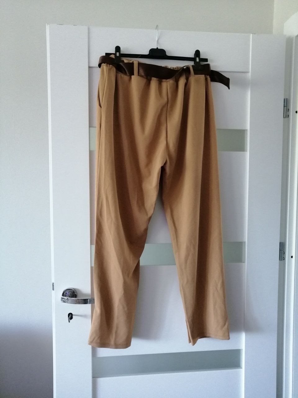 Spodnie beżowe karmelowe wiskoza z paskiem uni m L xl xxl uni