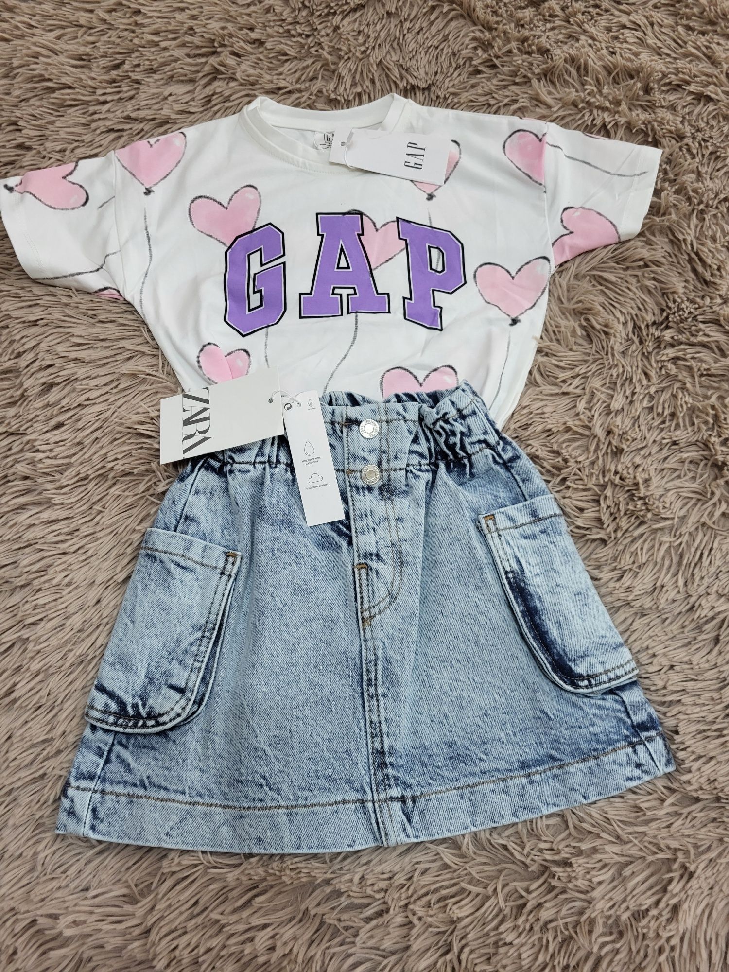 Костюм Gap футболка +шорти