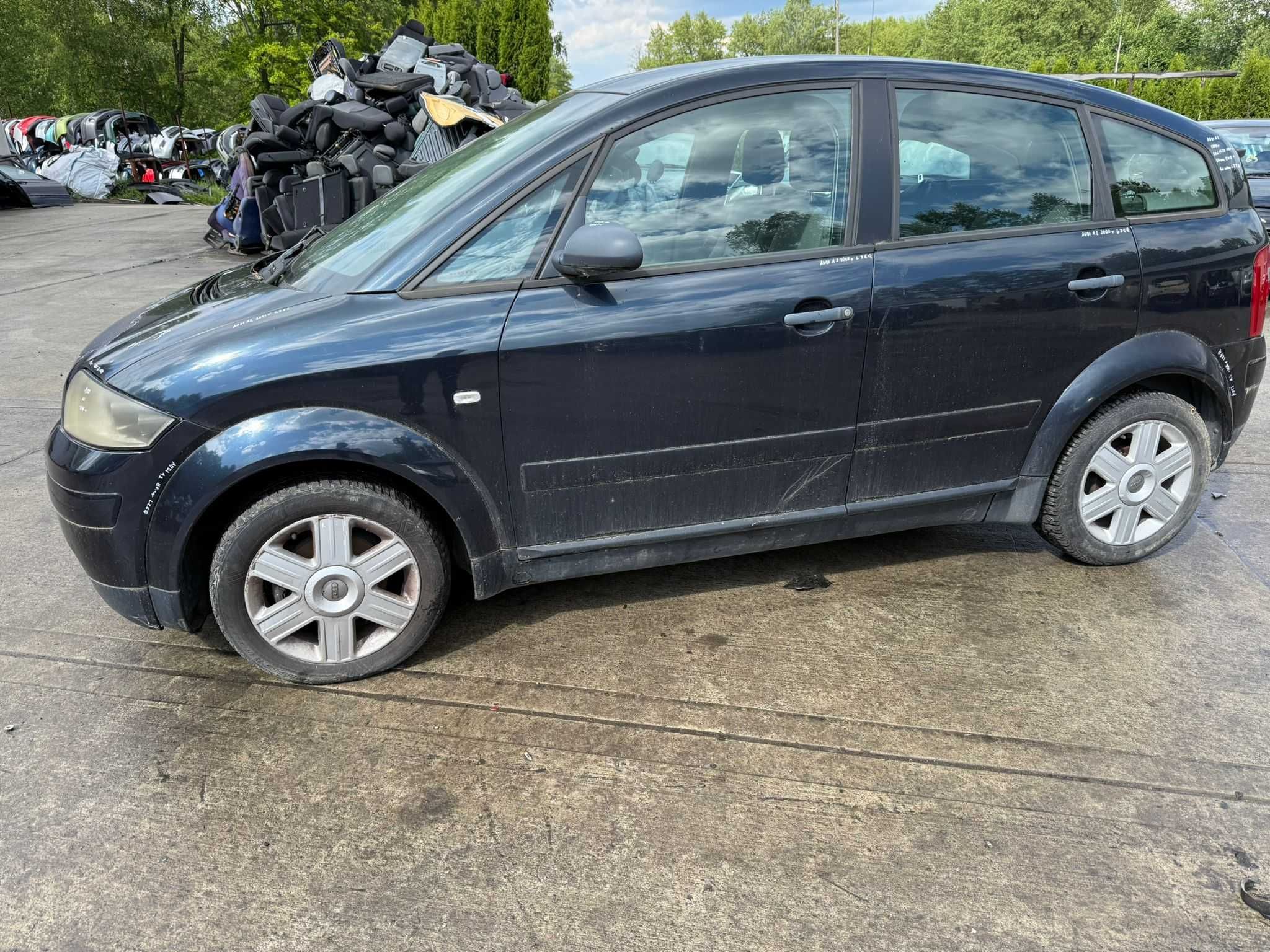 Na części drzwi przednie/tylnie / maska audi a2 1.4tdi LZ5Q