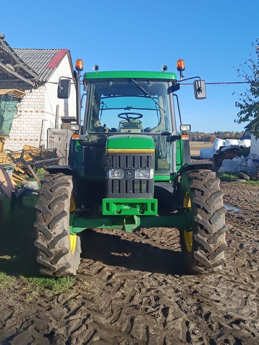 Ciągnik rolniczy John Deere 6300