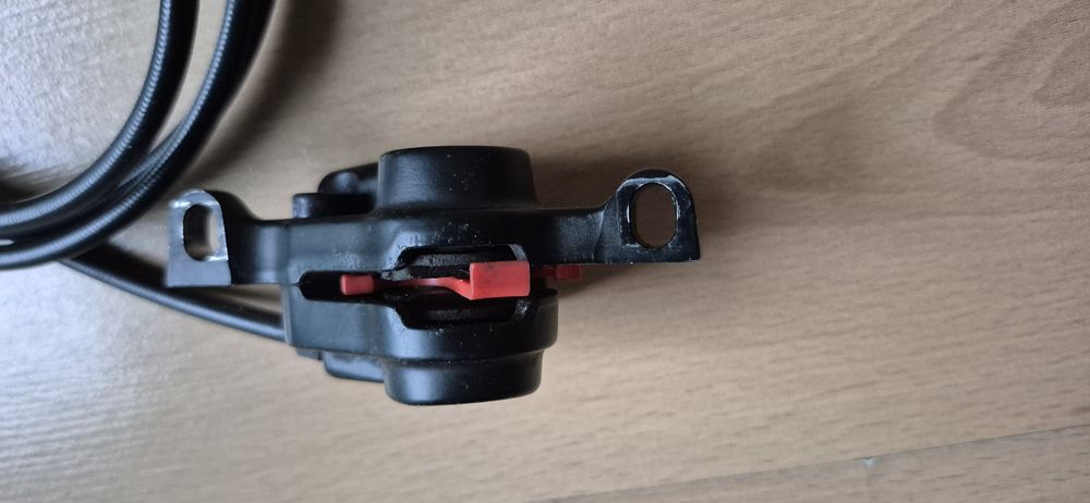 Zacisk hamulca tarczowego hydrauliczny Promax  tył