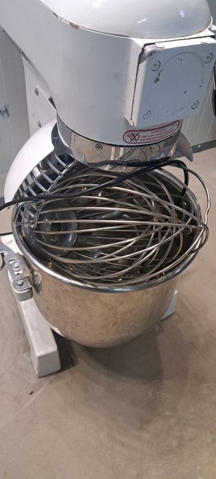 Високошвидкісний планетарний міксер