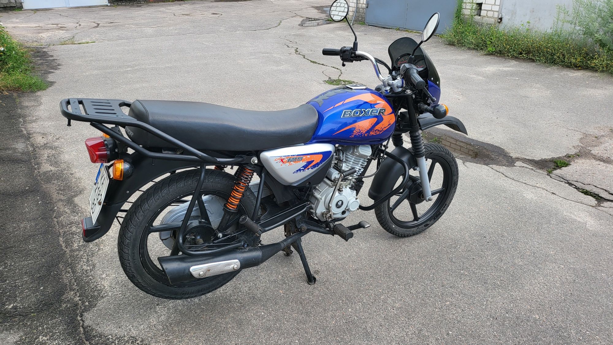 Bajaj boxer X cross