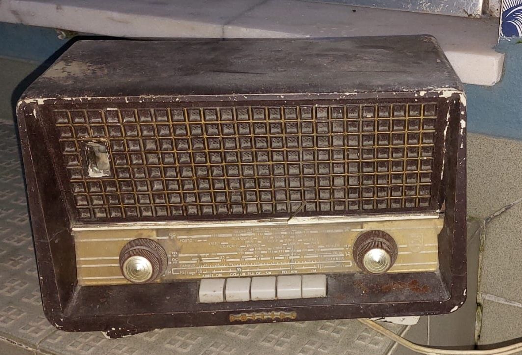 Rádio antigo  para venda