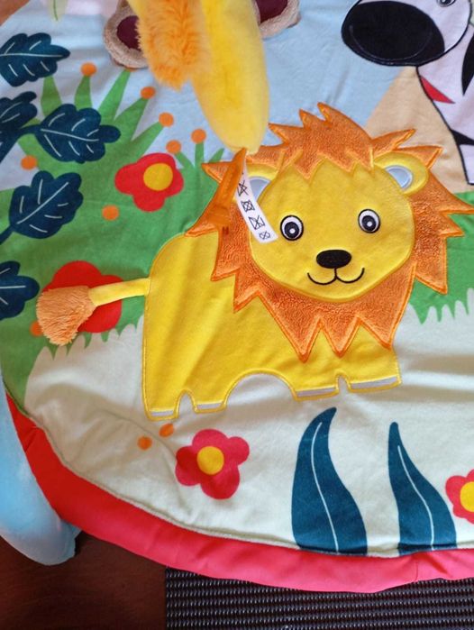 Tapete atividades bebé