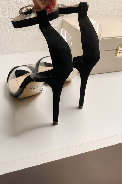 Нові розкішні босоніжки пошиті на замовлення в ательє розм 38/39