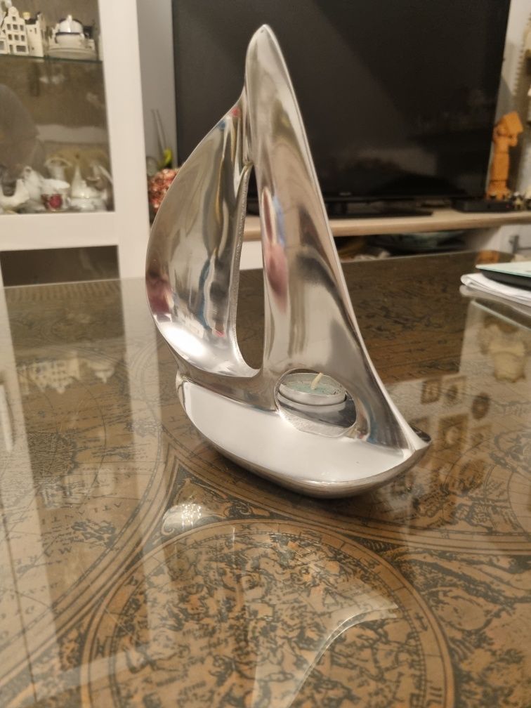 Świecznik marynistyczny/żaglówka  - odlew z aluminium
