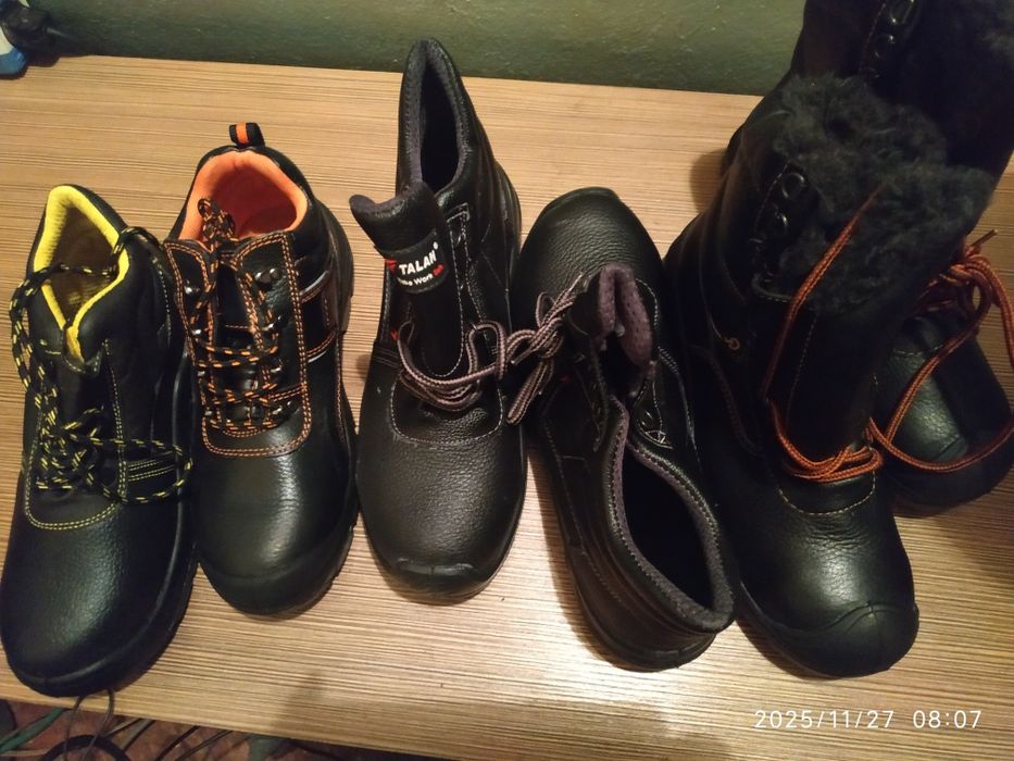 Беці 42розмір. Ботінки 41 розмір Чорні.