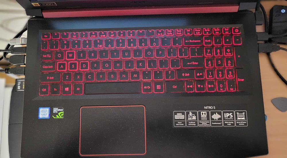 Laptop Acer Nitro 5/i7-7700HQ/32GB/GTX 1050 4GB/SSD 2TB/WIN 11 24H2