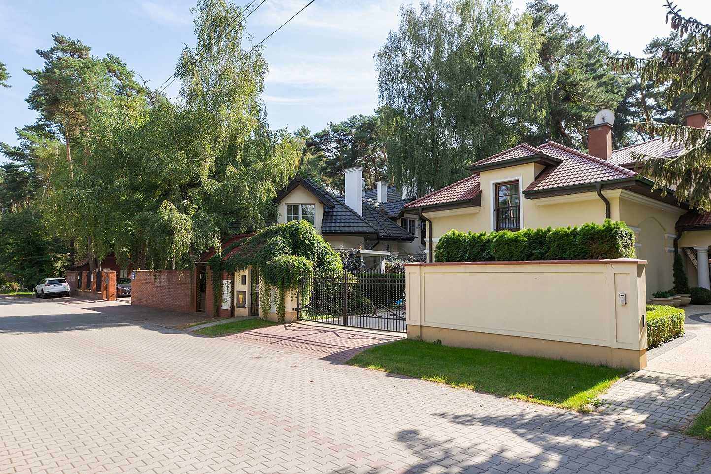 Продаж будинку Варшава,Польща. Район Магдаленка