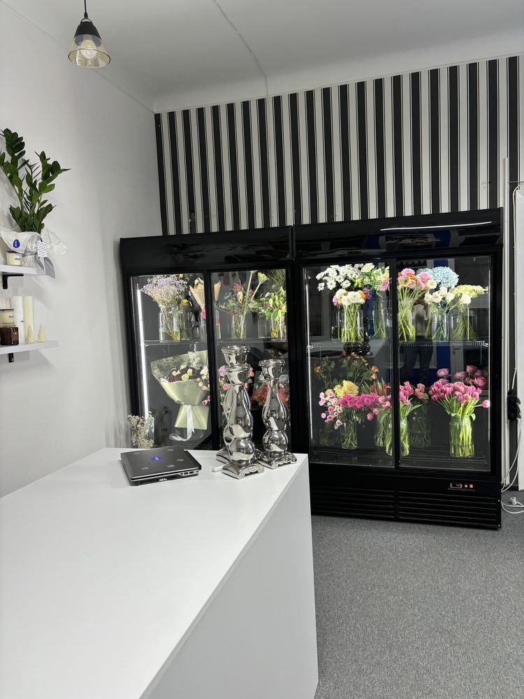 Холодильник для квітів чи продуктів