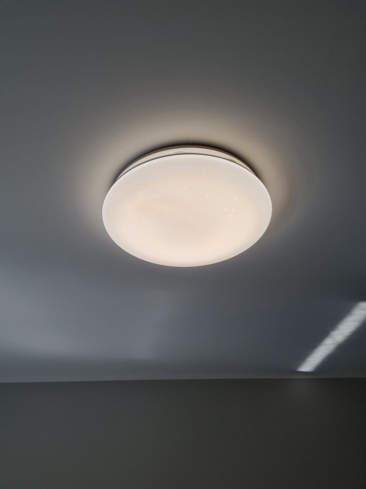 Lampa sufitowa dalen z pilotem