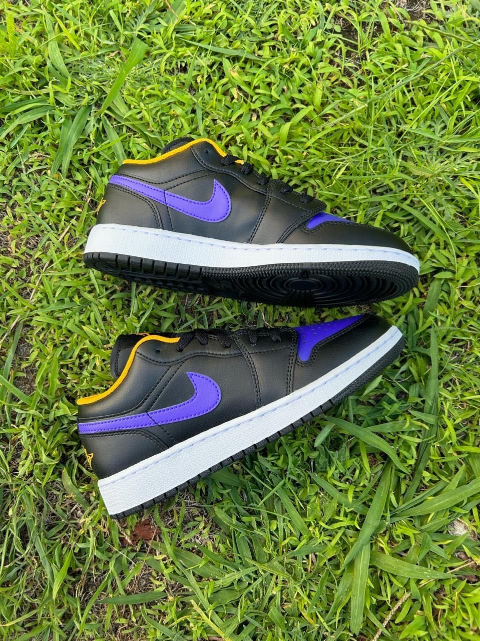 Air Jordan 1 Low Lakers