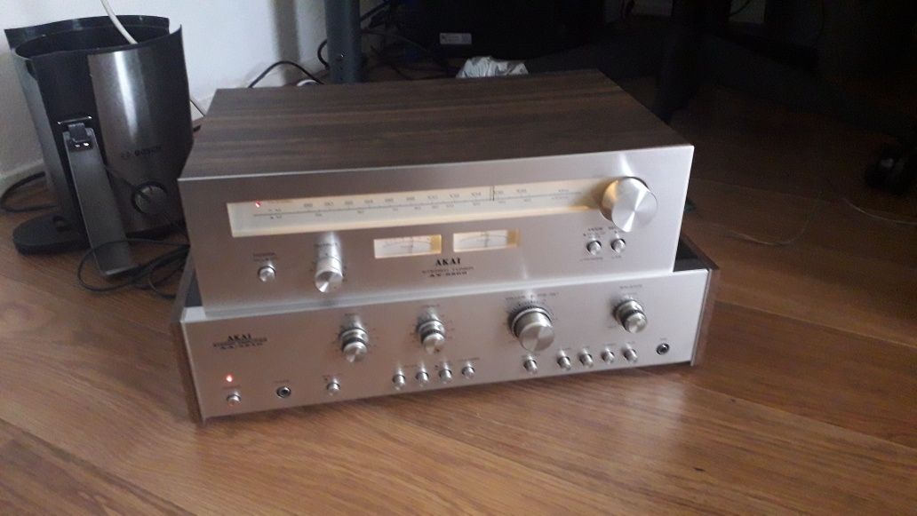 Akai vintage  tuner -radio