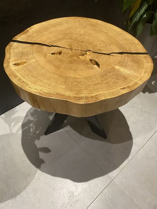 Stolik z plastra dębu z żywicą loft