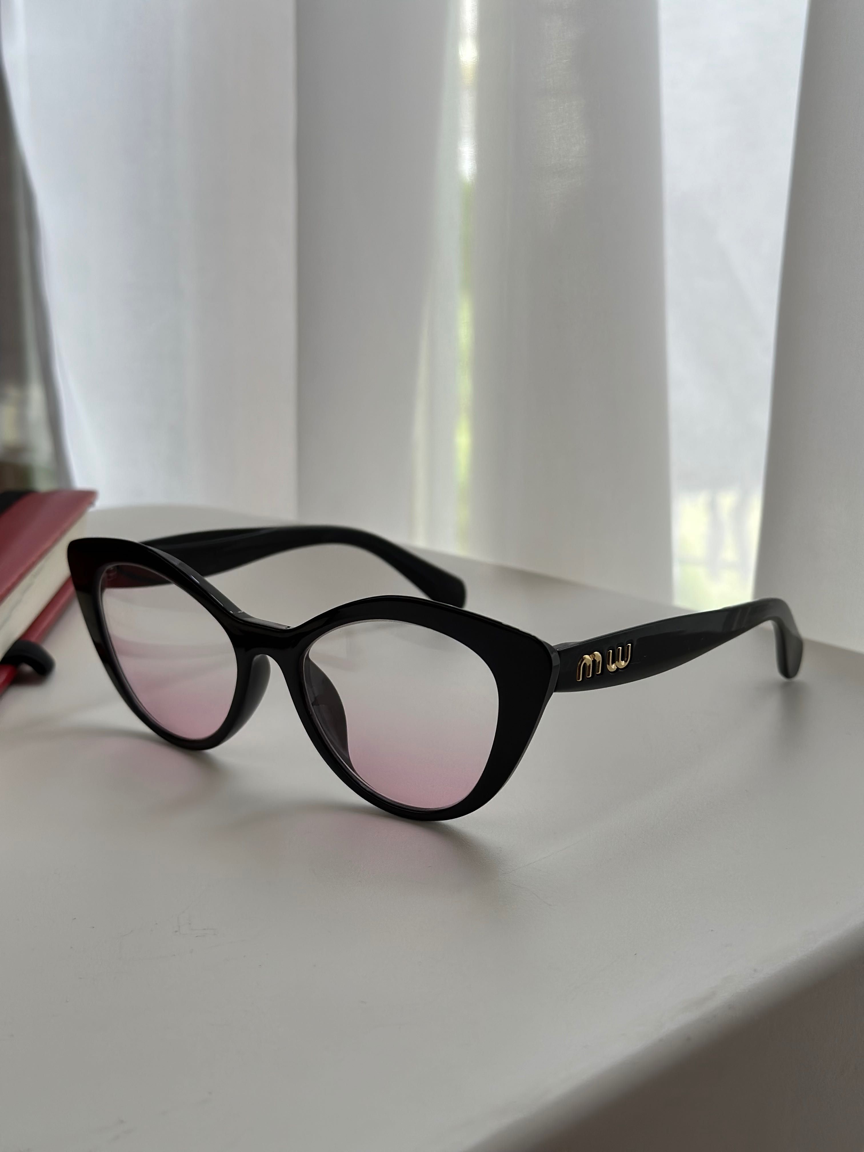 Okulary przeciwsłoneczne Miu miu + etui