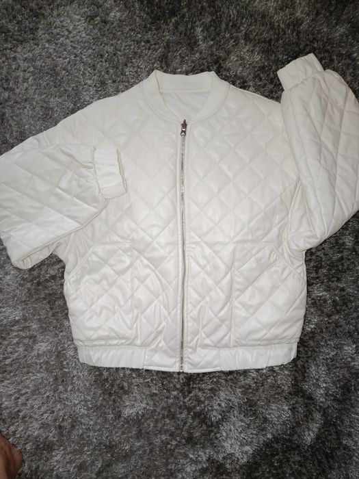 Бомбер українського бренду Lior