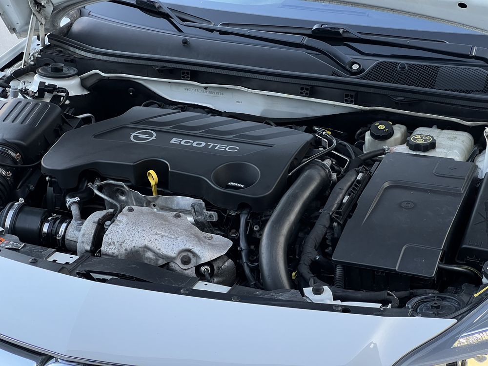 Opel Insignia 4x4 2016 2.0CRDI Автомат Панорама