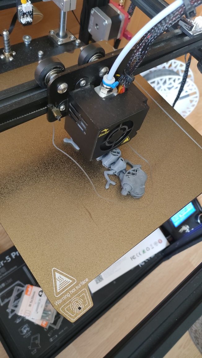 Ruchomy gekon z drukarki 3D