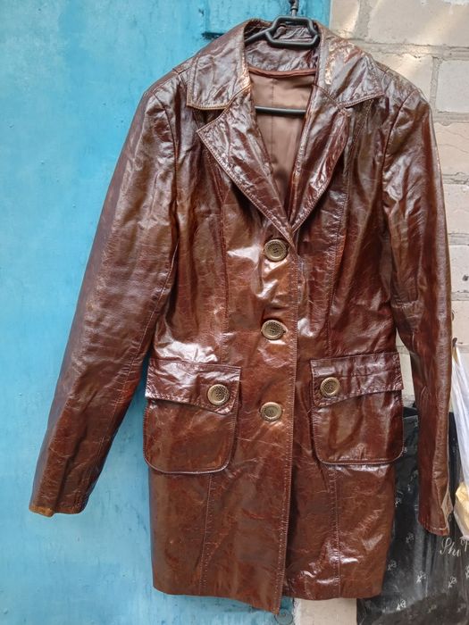 Продам плащ кожанний. Р.44-46 . .500гр